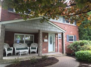 17 Valerie Cir, Monroeville, PA