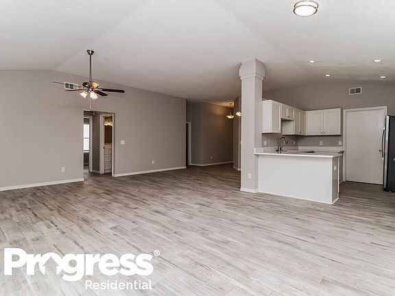 3rd image of 5564 Elizabeth Rose Sq