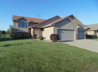 5012 E Harmony St, Sioux Falls, SD 57110