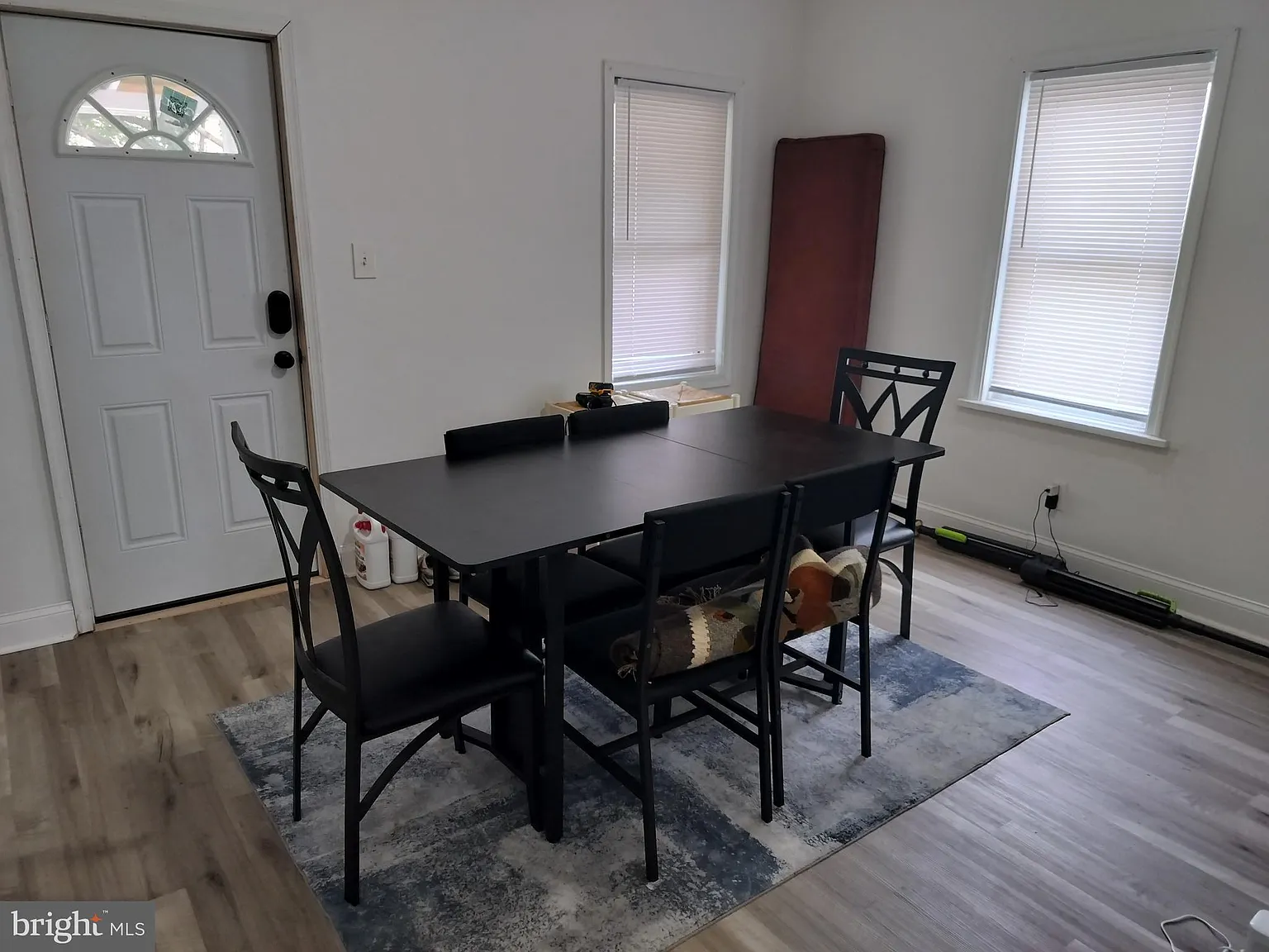 4 bed, 1302 sqft, $2,000 — Photo 3