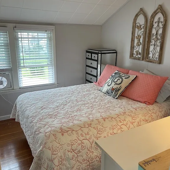 17 Town Beach Rd — Photo 11