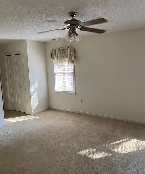 60 Church Ct — Photo 11