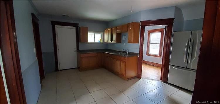 2nd image of 69 Idylwood Ave