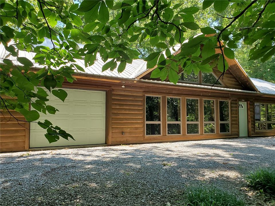 1st image of 457 Thompson Ln