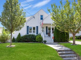 59 Southfield Rd, Fairfield, CT 06824