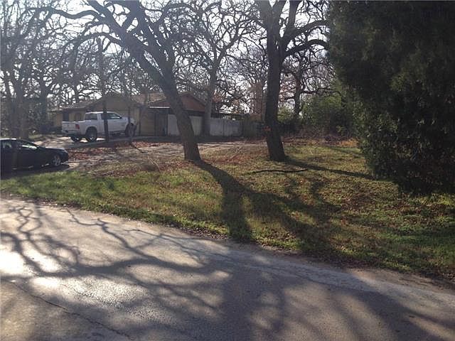 2nd image of 309 Shoreline Dr N