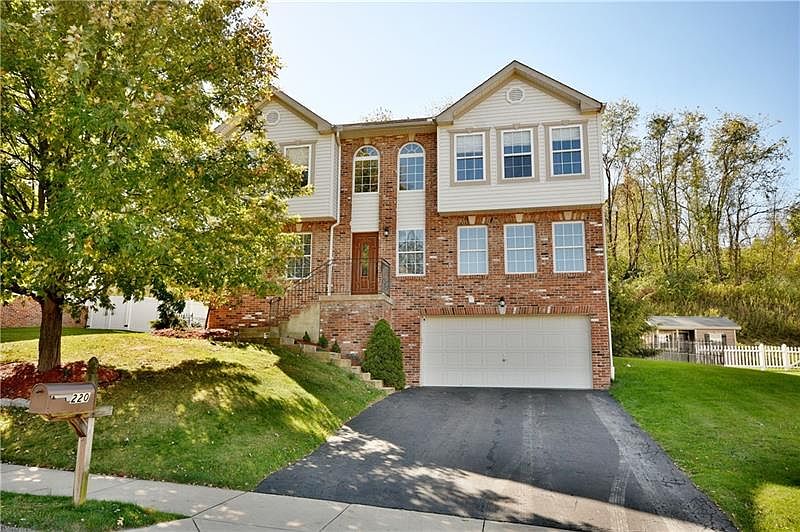 1st image of 220 Redfield Dr