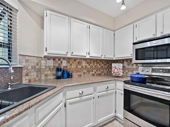 16301 Ledgemont Ln APT 174, Addison, TX 75001