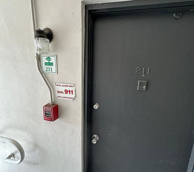 1st image of 1830 Maravilla Ave APT 211