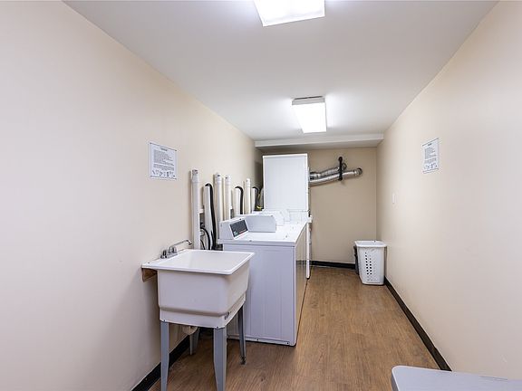 5th image of 319-325 E Broadway #C3