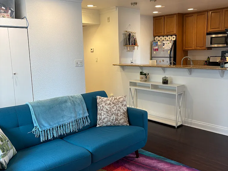 1605 E 2nd St #301 — Photo 17