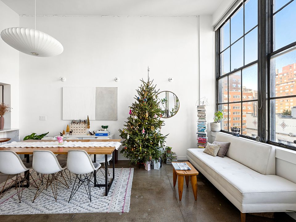 1st image of 111 4th Ave APT 8L