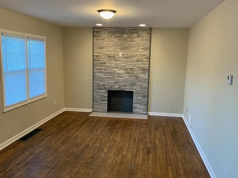 1111 Meadow Dr — Photo 6