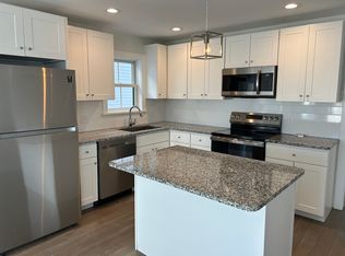 17 N End Blvd #A, Salisbury, MA 01952