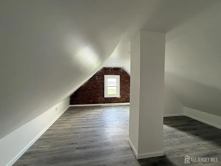 46 Hayward Ave #2 — Photo 6