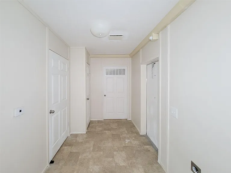 9203 Greens Rd #A — Photo 9