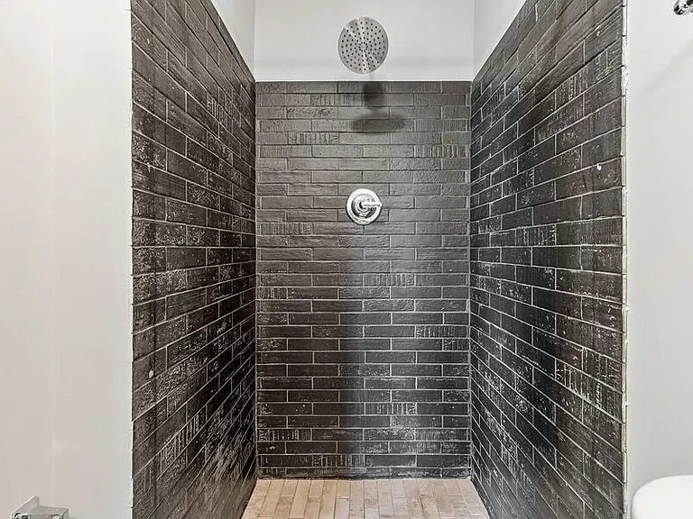 413 Buchanan St NW — Photo 33