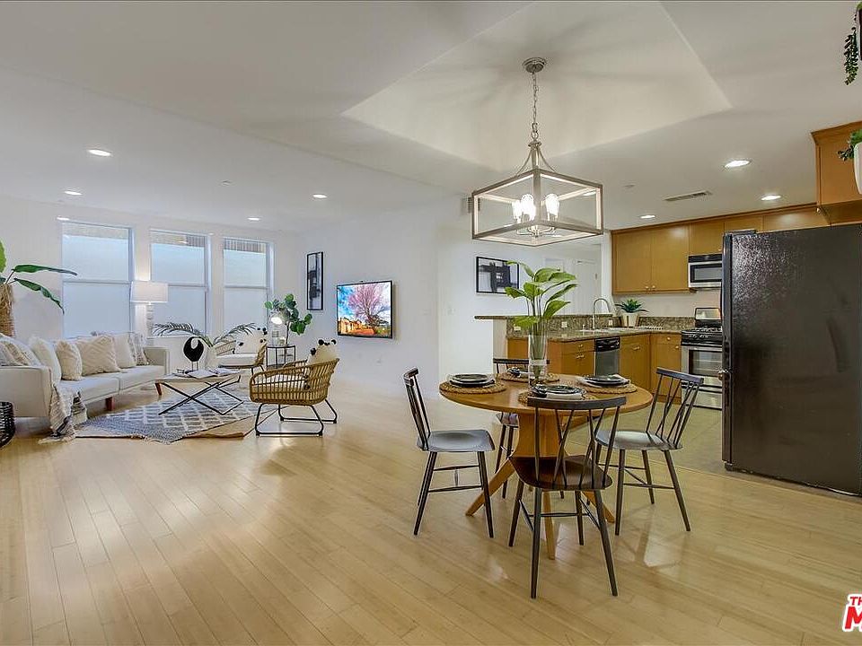 1st image of 3636 Jasmine Ave Unit 206