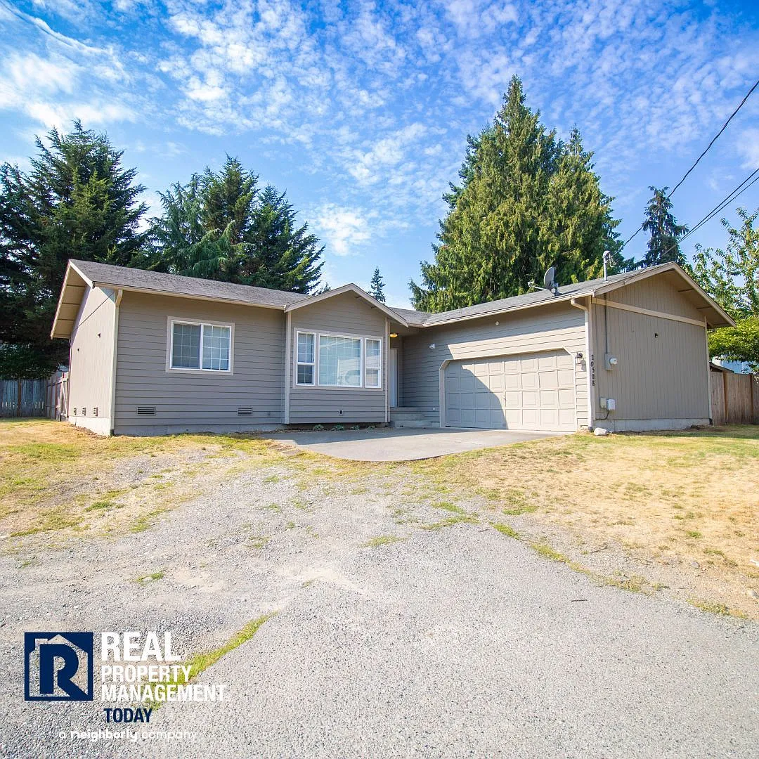 Charming 3-Bedroom Bonney Lake Home with Large Yard & 2-Car Garage — Photo 1