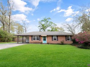 8074 Fairlane Dr, Denham Springs, LA 70726