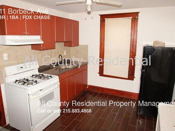 3rd image of 411 Borbeck Ave