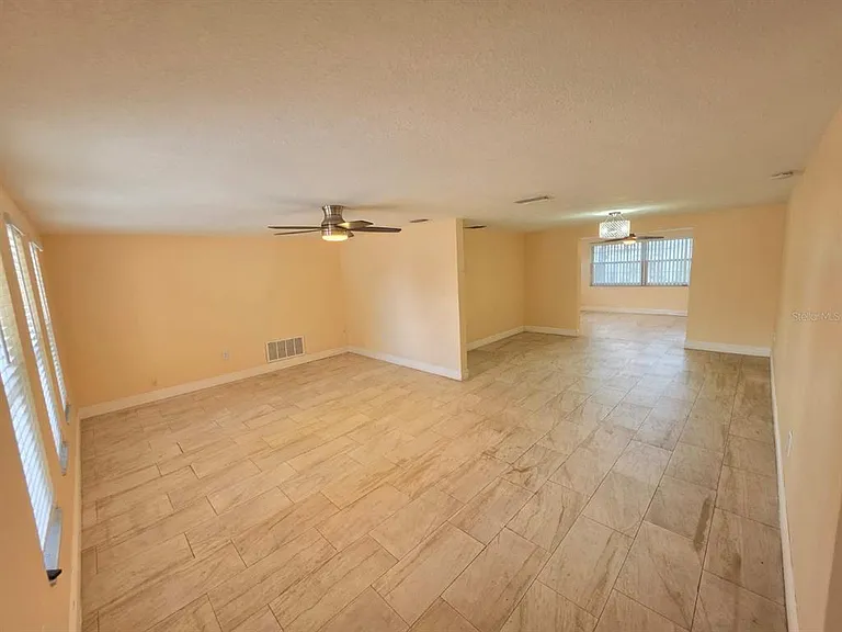 7730 Greybirch Ter — Photo 2