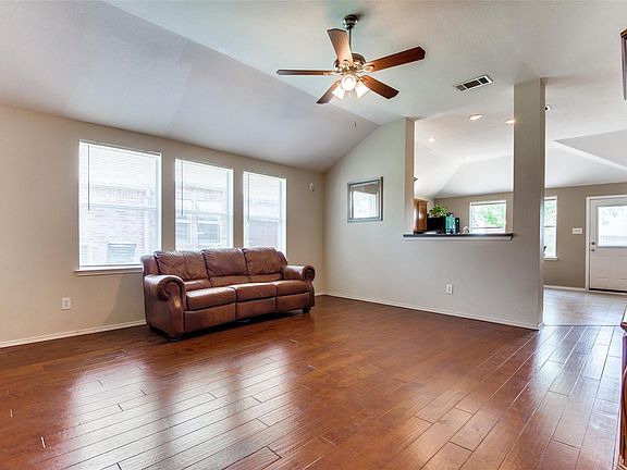 5th image of 5105 Blackelm Dr