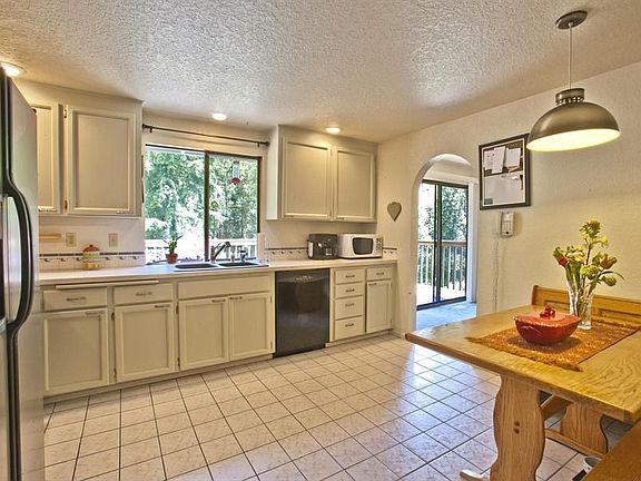 5th image of 6728 187th St SE