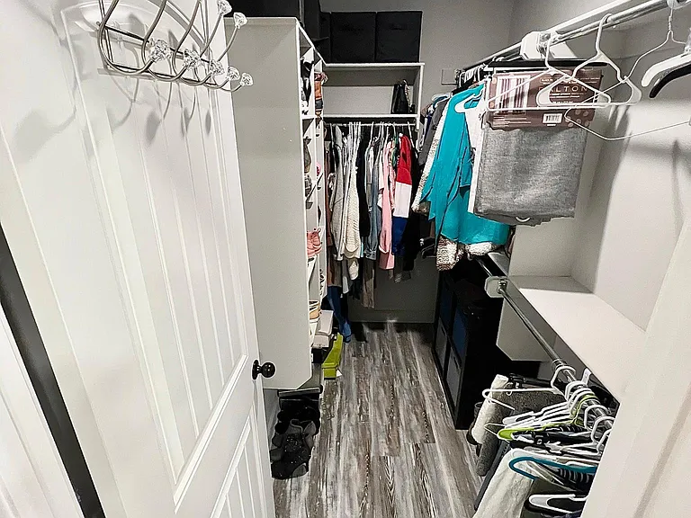 16 Kelby Ct — Photo 2