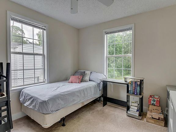 3rd image of 1122 Murphy Street