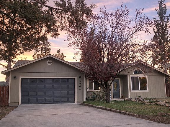 2nd image of 5906 Helm Pl