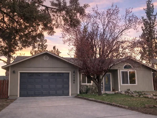 5906 Helm Pl, Weed, CA 96094