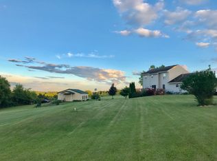 N8832 Leiger Ln, Ixonia, WI 53036