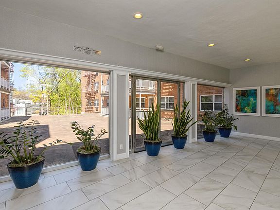 3rd image of 1 Wooleys Ln APT 2L