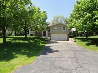 5574 Riverview Ct, Stevens Point, WI 54482