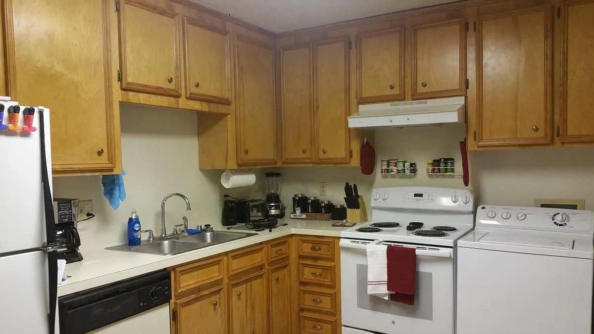 800 Belton Lane — Photo 2
