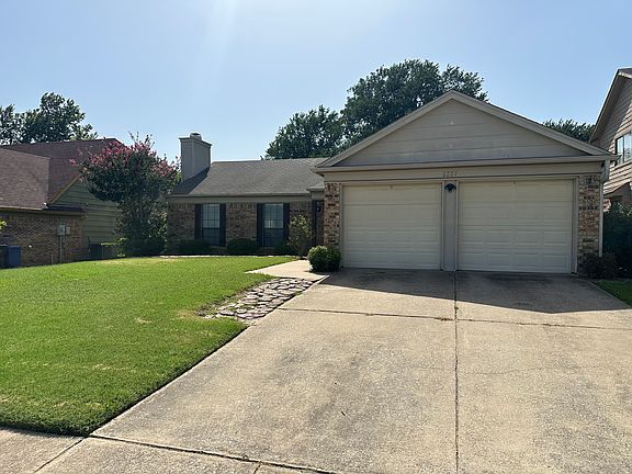 2nd image of 2207 McDowell Dr