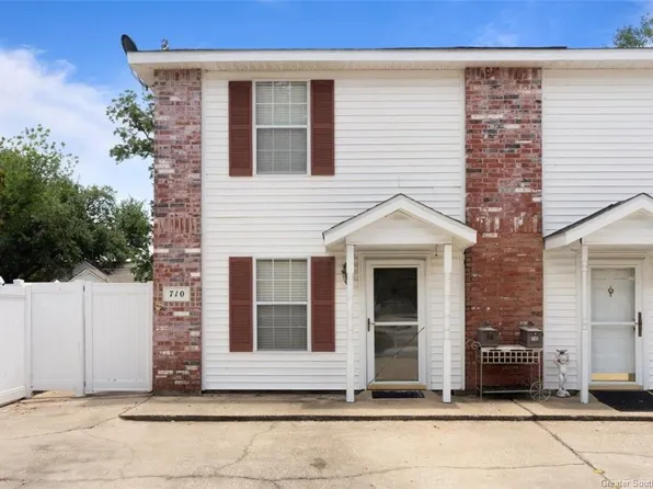 710 Ruth St, Sulphur, LA 70663