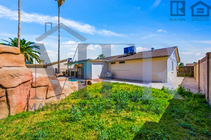 5648 W Mountain View Rd — Photo 24