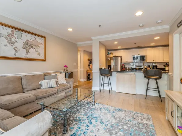 70 Adams St APT 2A, Hoboken, NJ 07030