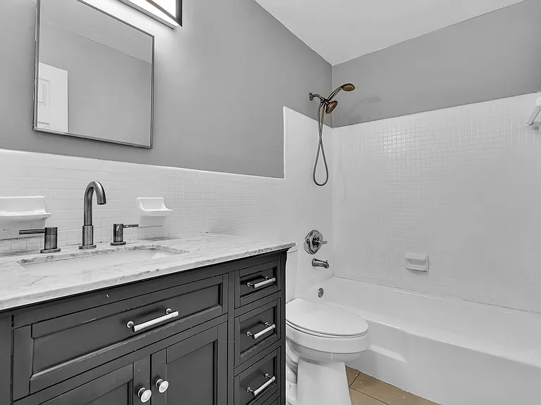 626 SW 14th Ave #204 — Photo 9