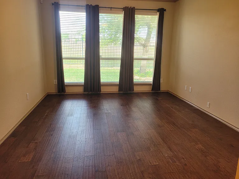 5833 Tuleys Creek Dr — Photo 13