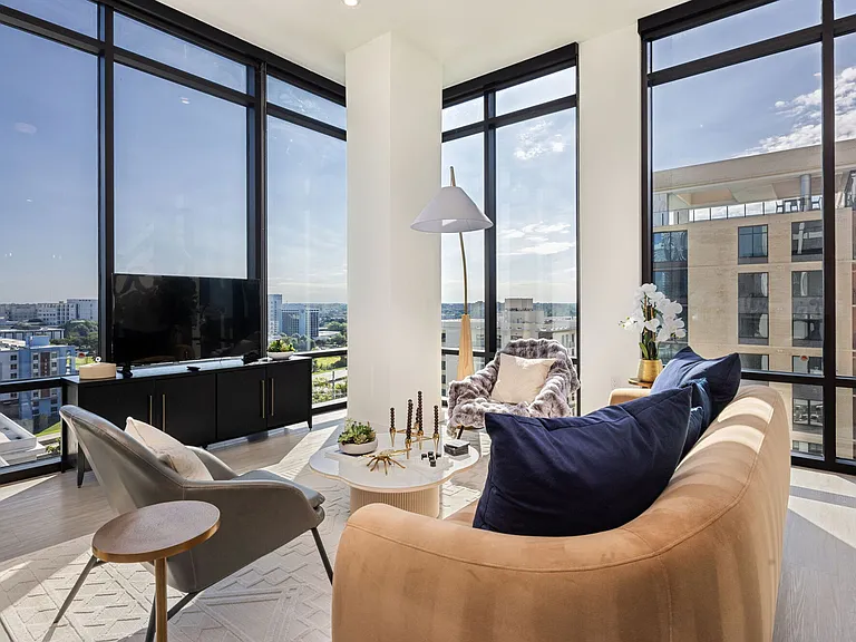 Overlook at Radius Dilworth — Photo 12