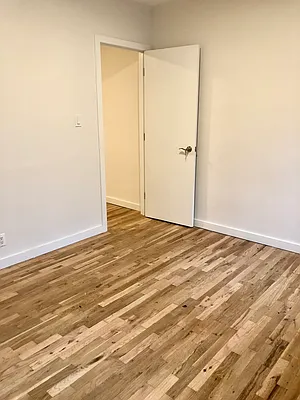 Rented by SP Brokerage Inc | media 18