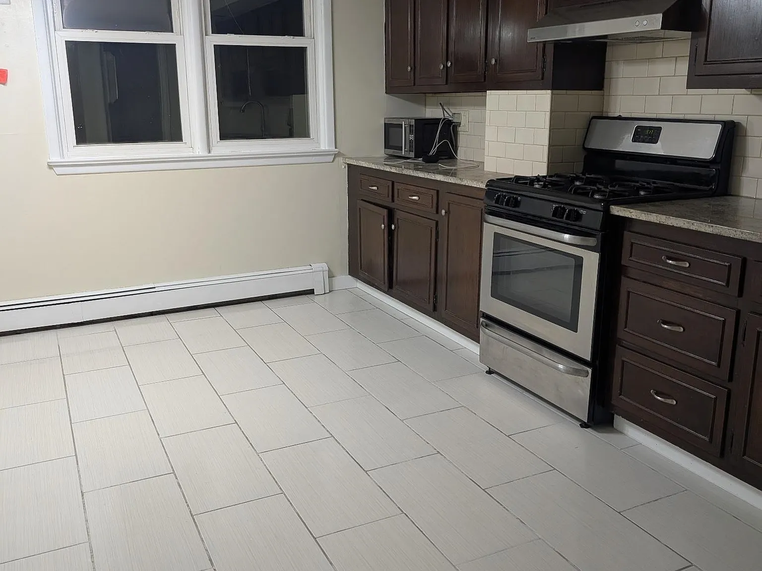 Studio, $2,100 — Photo 3