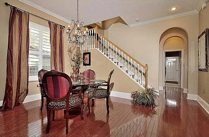 5 bed, 2715 sqft, $5,000 — Photo 2
