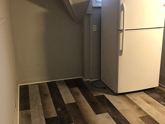 4th image of 3037 A St N #5