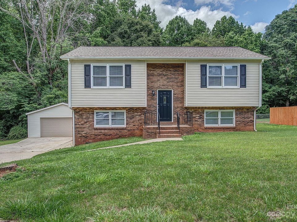 1st image of 1217 Brookwood Dr