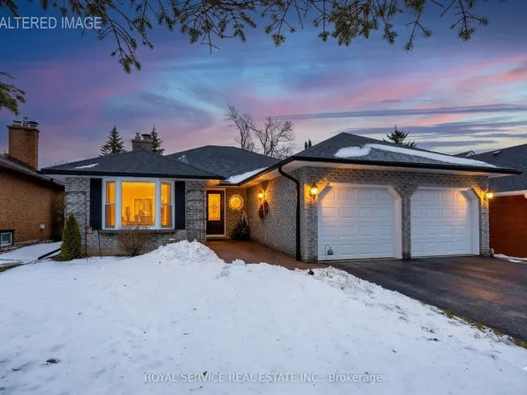 37 Russell Hill Rd, Kawartha Lakes, ON K0M 1A0