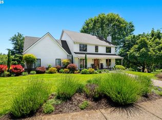 825 SW View Crest Dr, Dundee, OR 97115